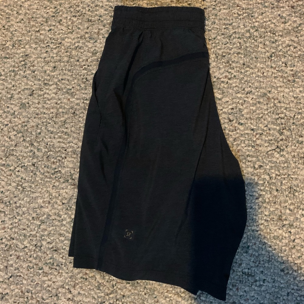 Lululemon Men’s Shorts Small Navy 9-inch Inseam